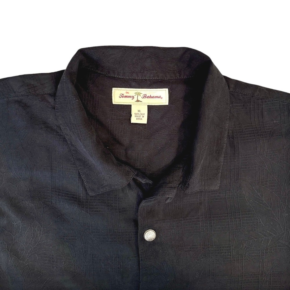 Tommy Bahama 100% Silk Camp Shirt XL Black Tonal Jacquard Tropical Button Up - Picture 3 of 10